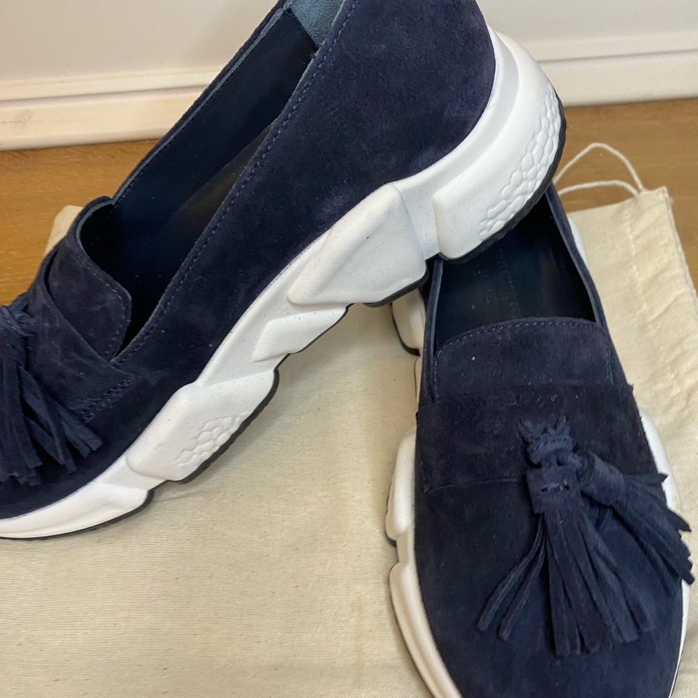 Fun shoes! - Picture 3 of 4
